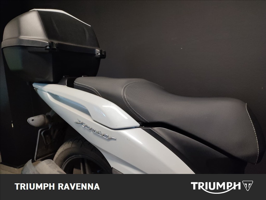 YAMAHA Xenter 150 