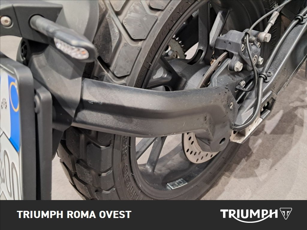 MOTO MORINI Seiemmezzo STR 650 Abs