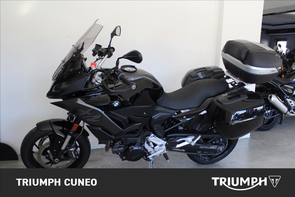 BMW F 900 XR Triple Black Abs