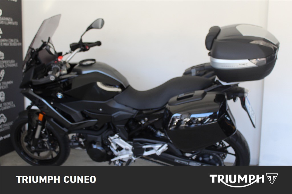 BMW F 900 XR Triple Black Abs