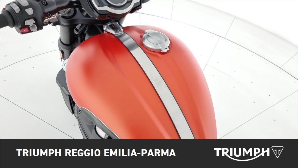 TRIUMPH Rocket III 2500 Storm R