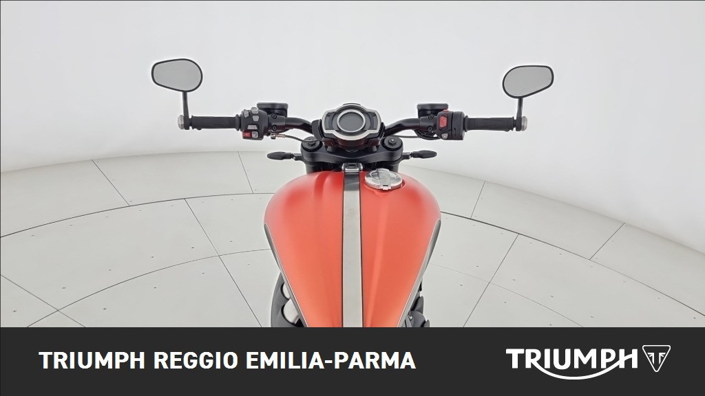 TRIUMPH Rocket III 2500 Storm R