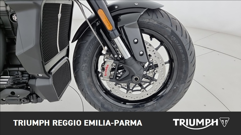 TRIUMPH Rocket III 2500 Storm R