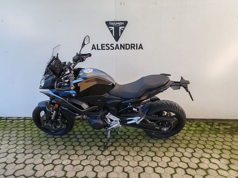 BMW F 900 XR Triple Black Abs