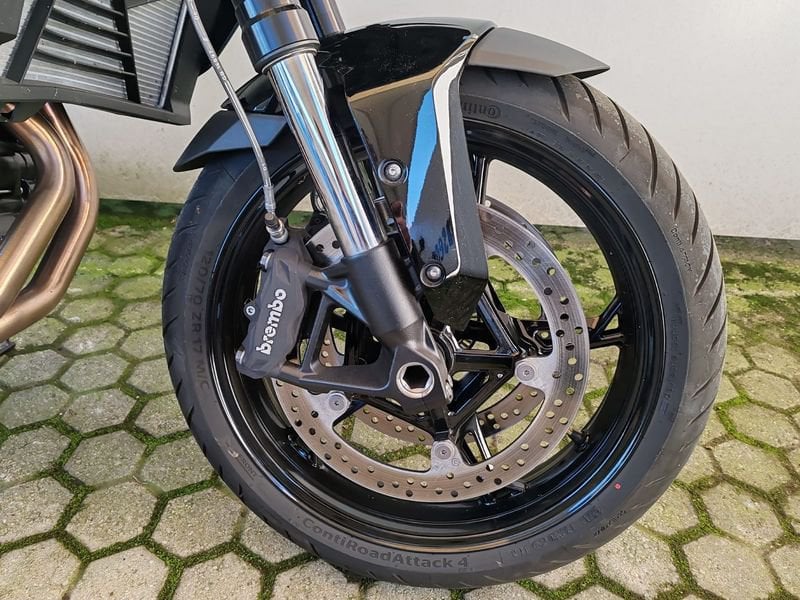BMW F 900 XR Triple Black Abs