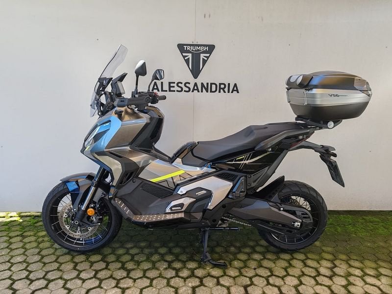 HONDA X-ADV 750 DCT Abs