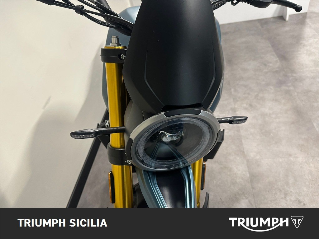 MOTO MORINI Seiemmezzo SCR 650 Abs