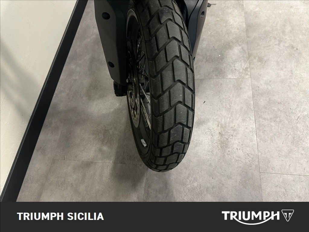 MOTO MORINI Seiemmezzo SCR 650 Abs