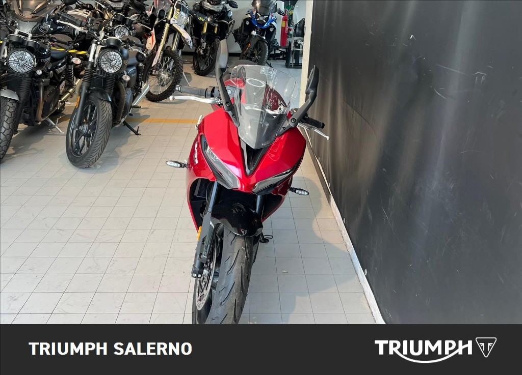TRIUMPH Daytona 660 Abs
