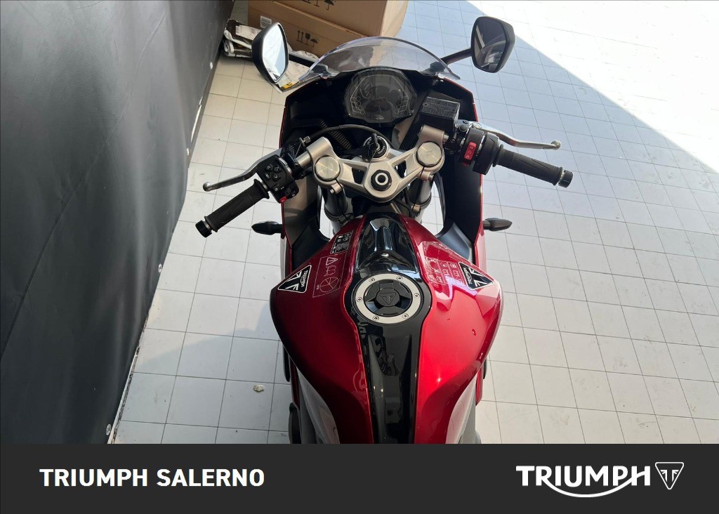 TRIUMPH Daytona 660 Abs