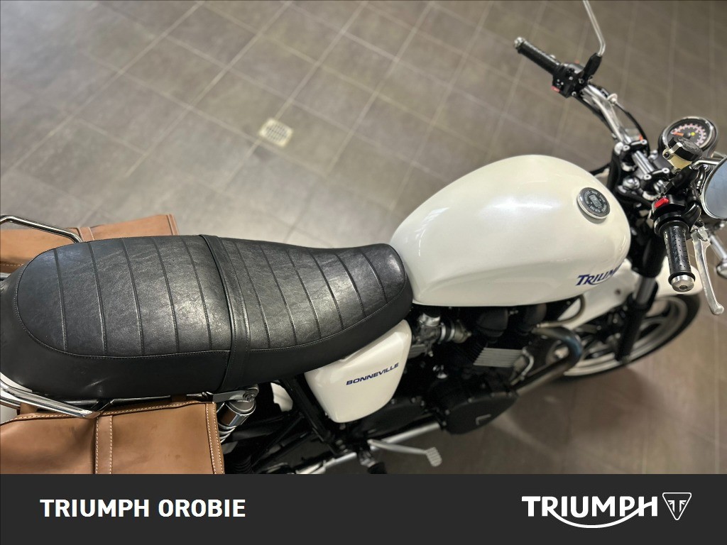 TRIUMPH Bonneville 865 