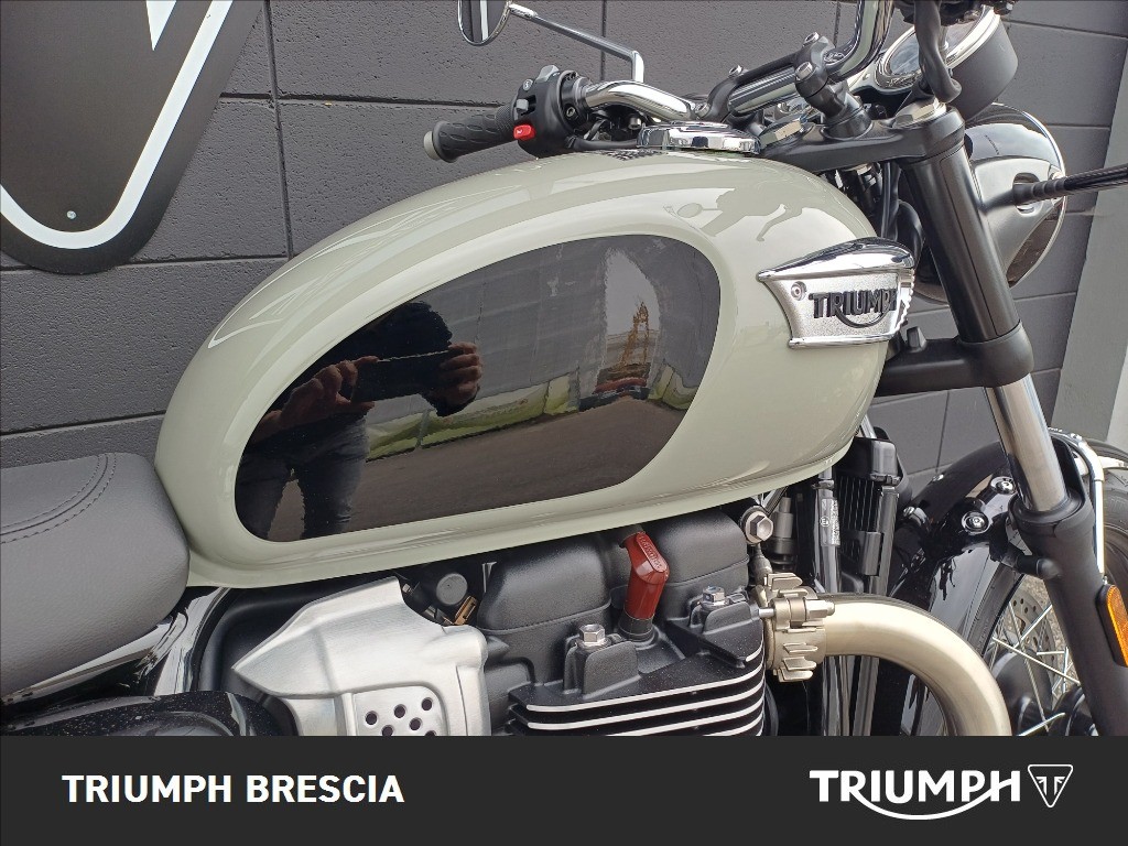TRIUMPH Bonneville 900 T100 
