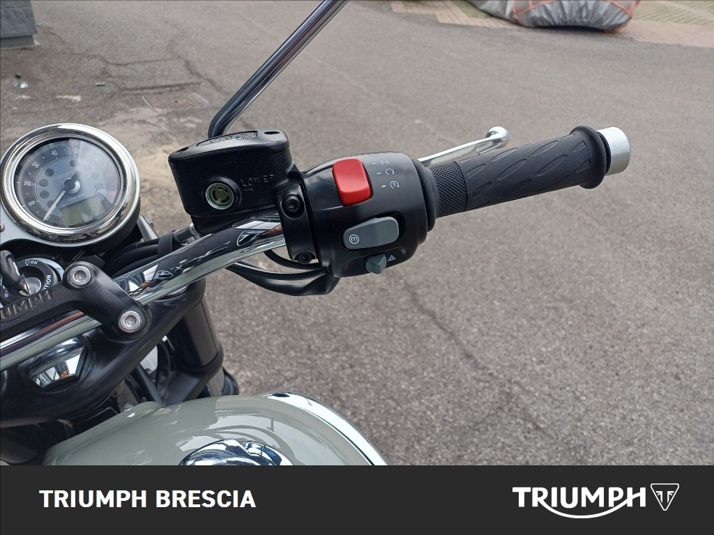 TRIUMPH Bonneville 900 T100 
