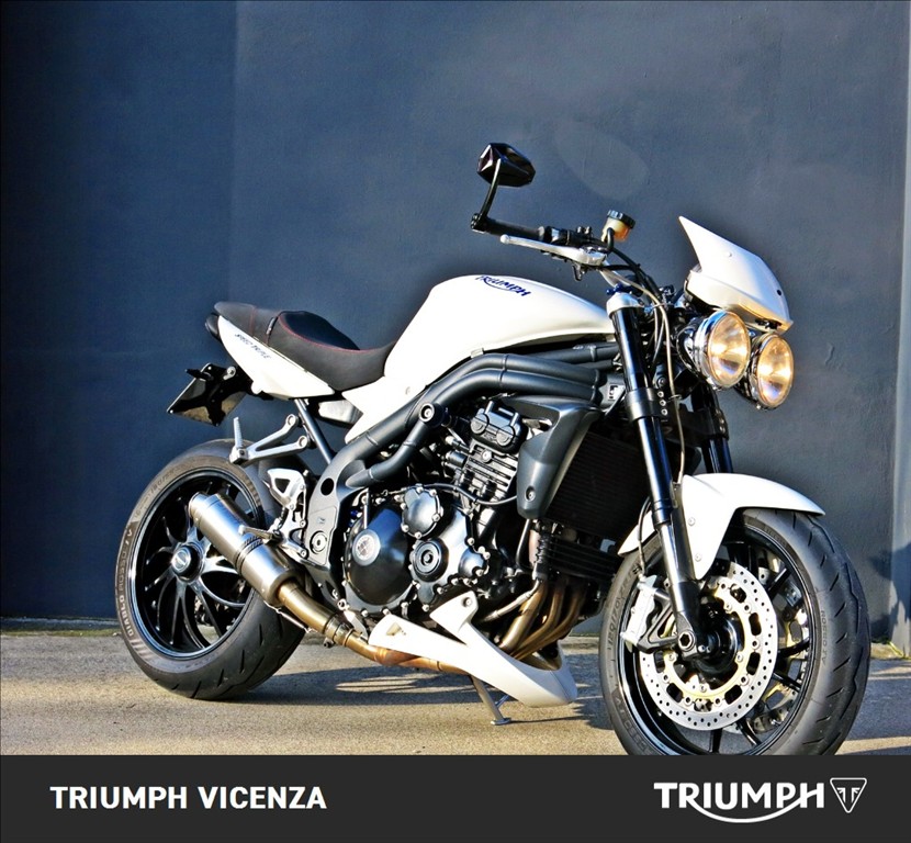 TRIUMPH Speed Triple 1050 