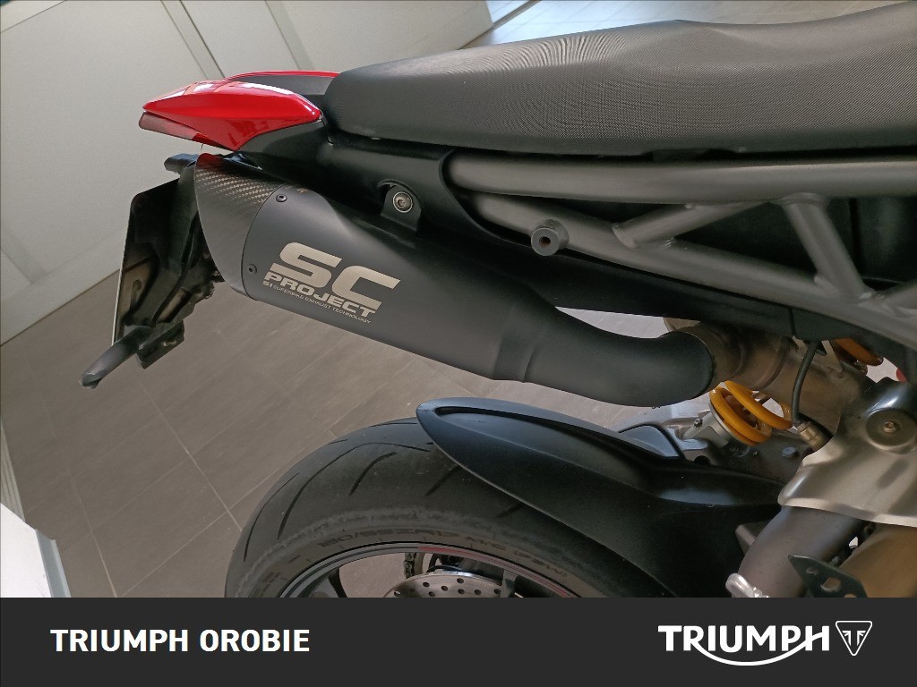 DUCATI Hypermotard 950 Red