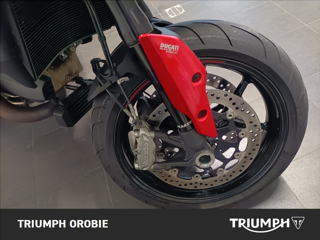 DUCATI Hypermotard 950 Red