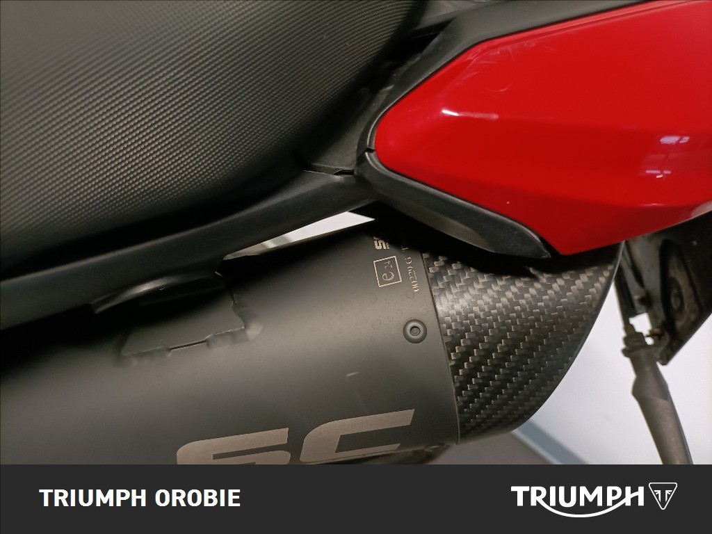 DUCATI Hypermotard 950 Red