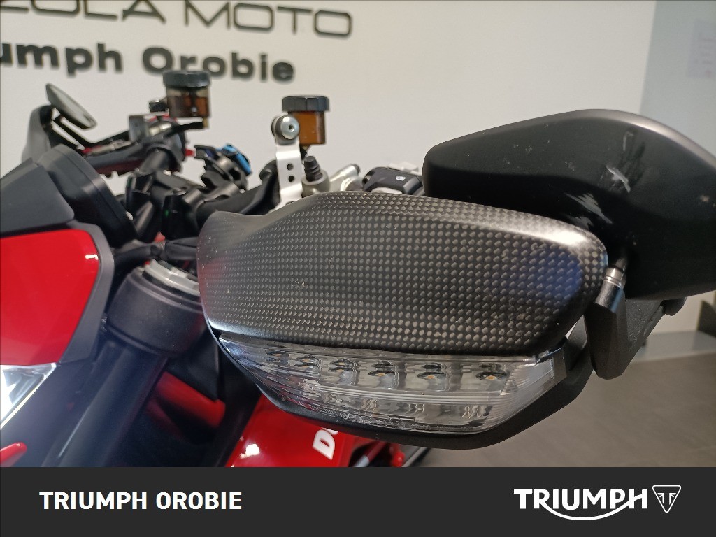 DUCATI Hypermotard 950 Red