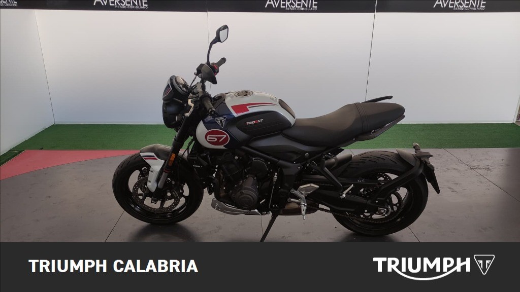 TRIUMPH Trident 660 Triple Tribute dep.A2 Abs