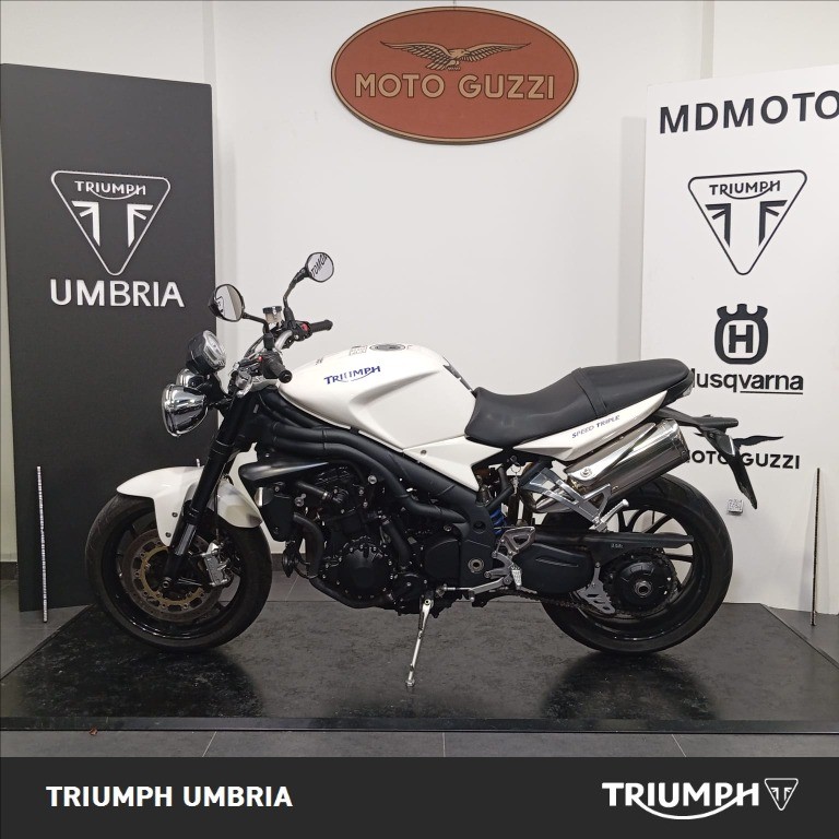 TRIUMPH Speed Triple 1050 
