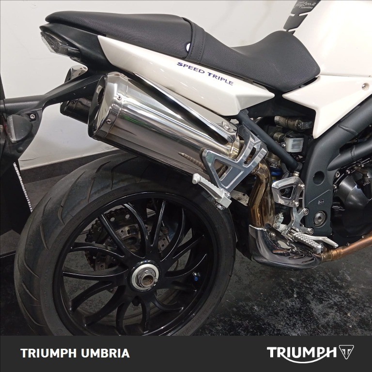 TRIUMPH Speed Triple 1050 