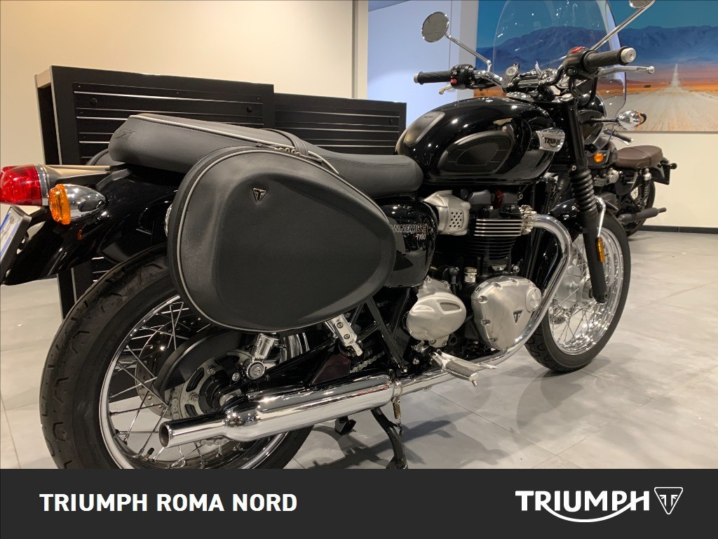 TRIUMPH Bonneville 900 T100 