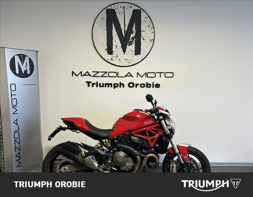 DUCATI Monster 821 Red