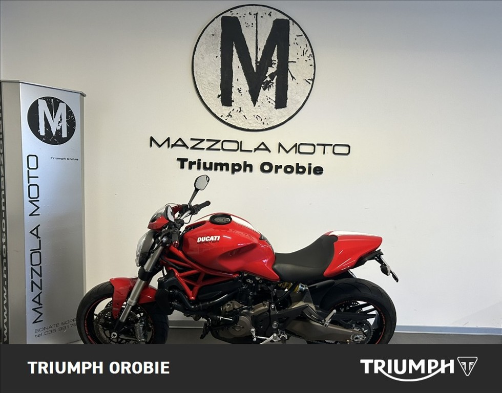 DUCATI Monster 821 Red
