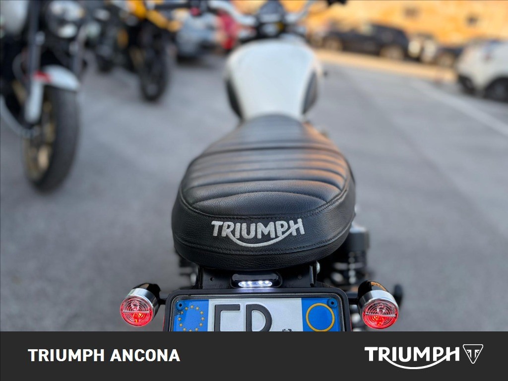 TRIUMPH Street Scrambler 900 
