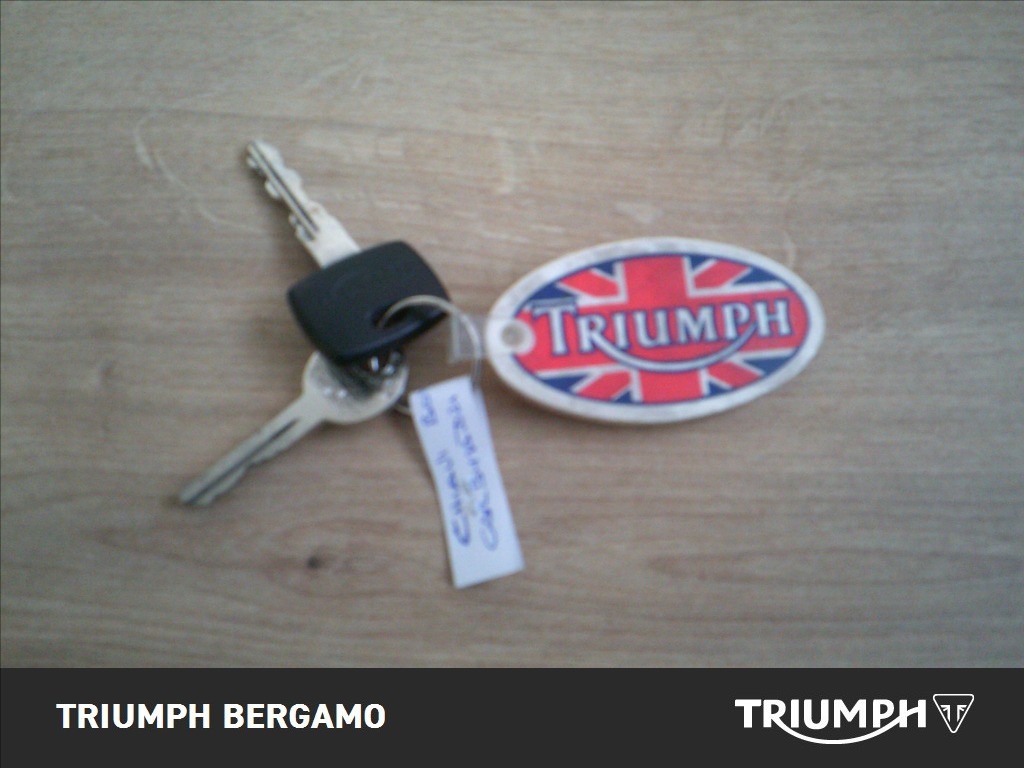 TRIUMPH Bonneville 865 Black