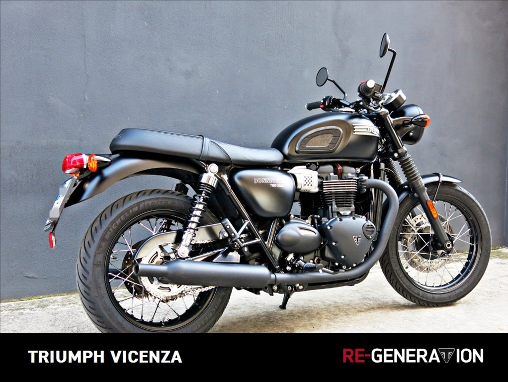 TRIUMPH Bonneville 900 T100 Black
