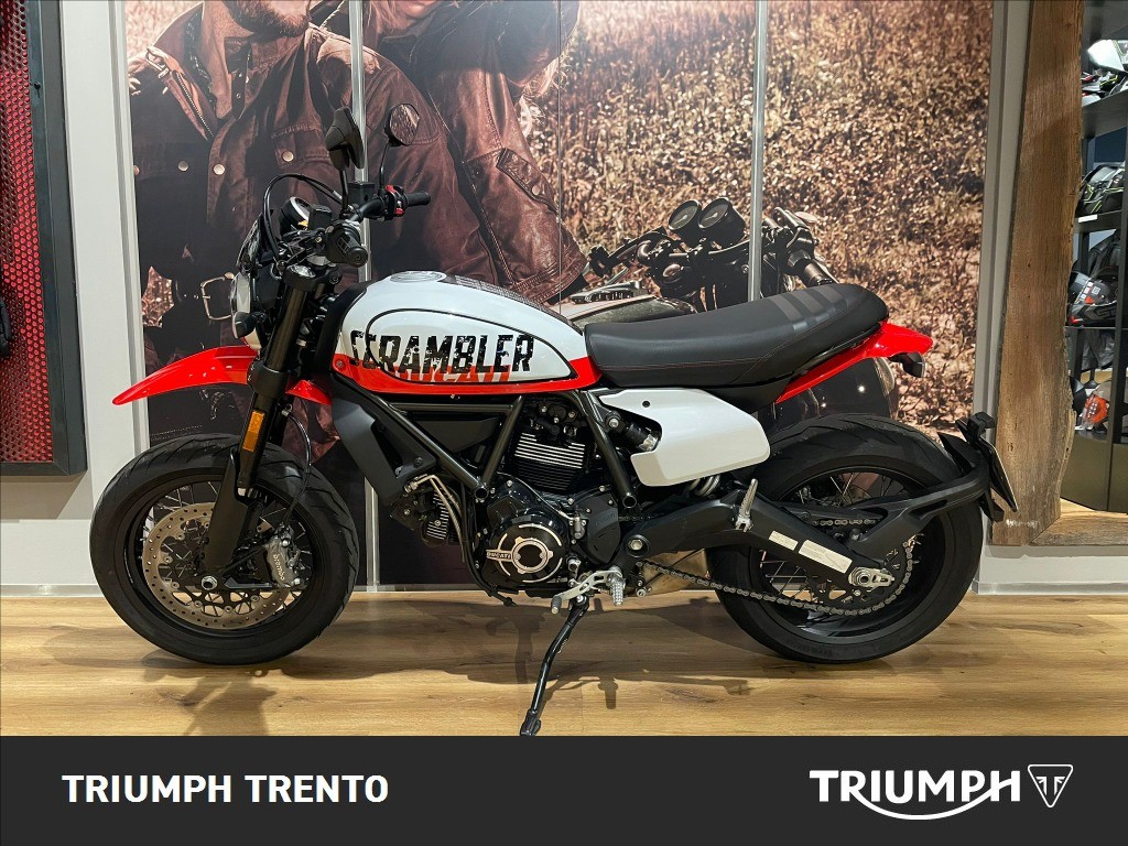 DUCATI Scrambler 800 Urban Motard