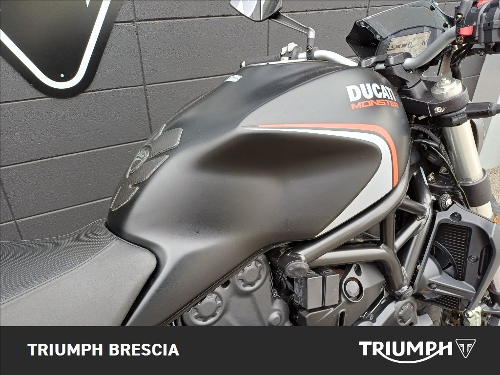 DUCATI Monster 821 Stealth