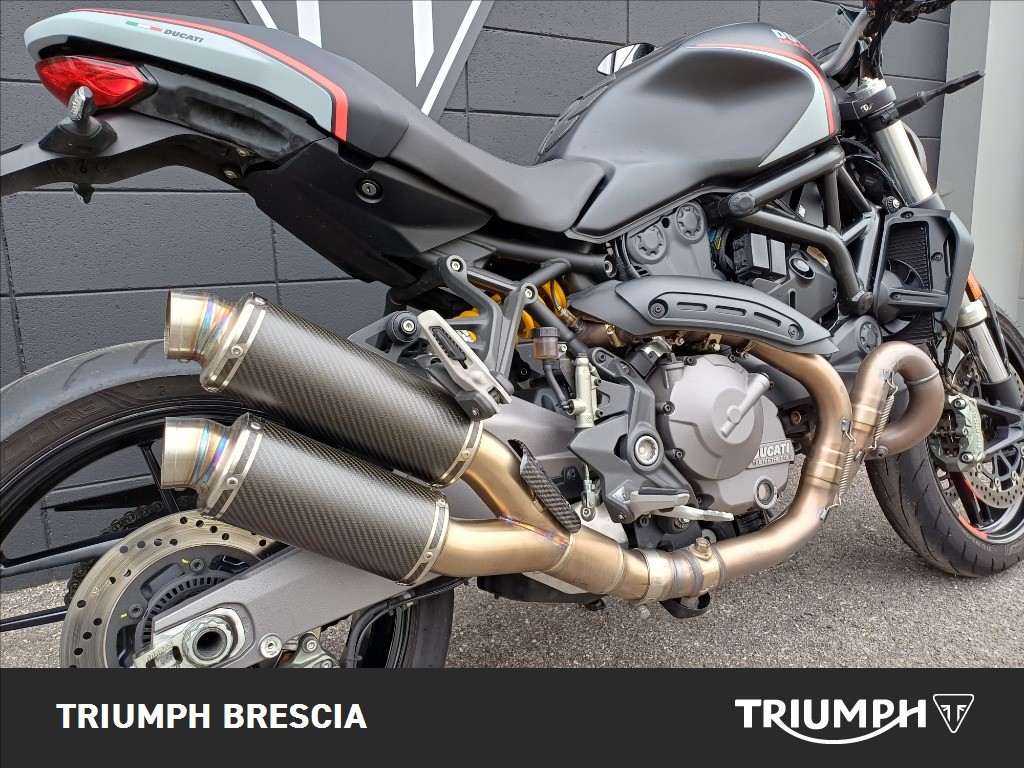 DUCATI Monster 821 Stealth