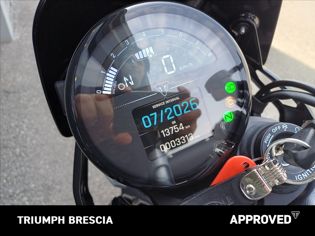 TRIUMPH Speed Twin 900 Phantom Black/Aurum Gold Abs