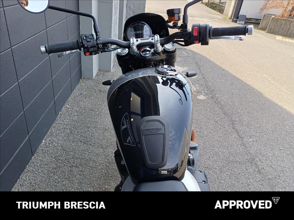 TRIUMPH Speed Twin 900 Phantom Black/Aurum Gold Abs