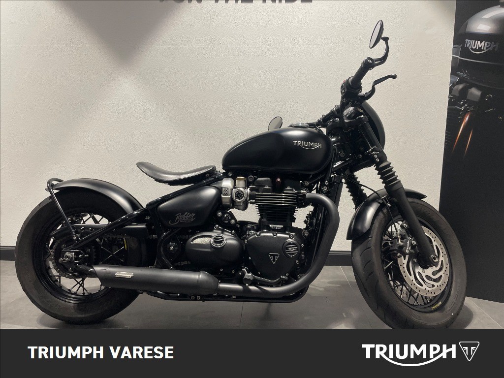 TRIUMPH Bonneville 1200 Bobber Black E4