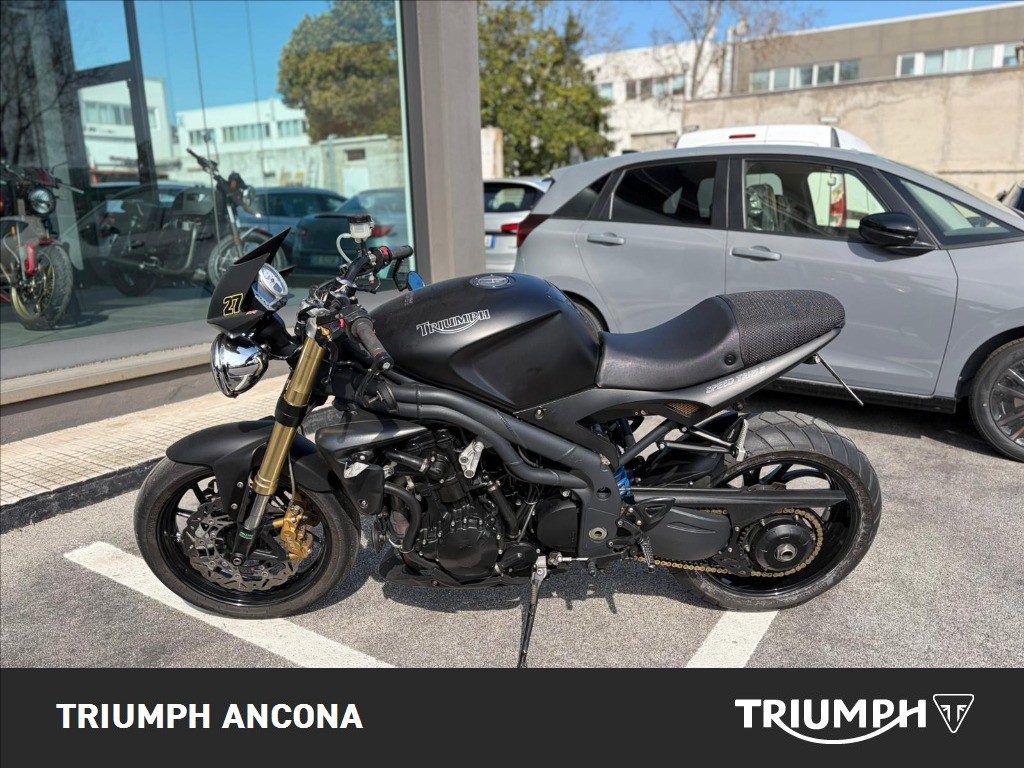 TRIUMPH Speed Triple 1050 