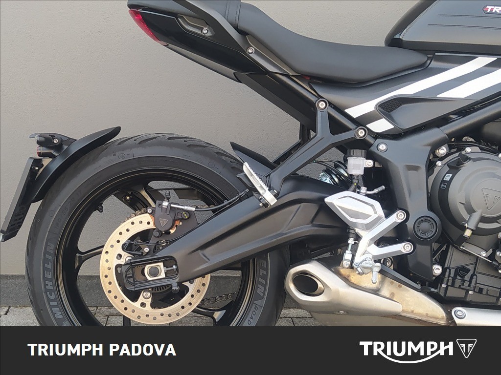 TRIUMPH Trident 660 Cosmic Yellow / Sapphire Black Abs