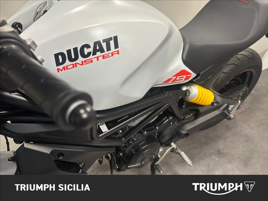 DUCATI Monster 797 plus White