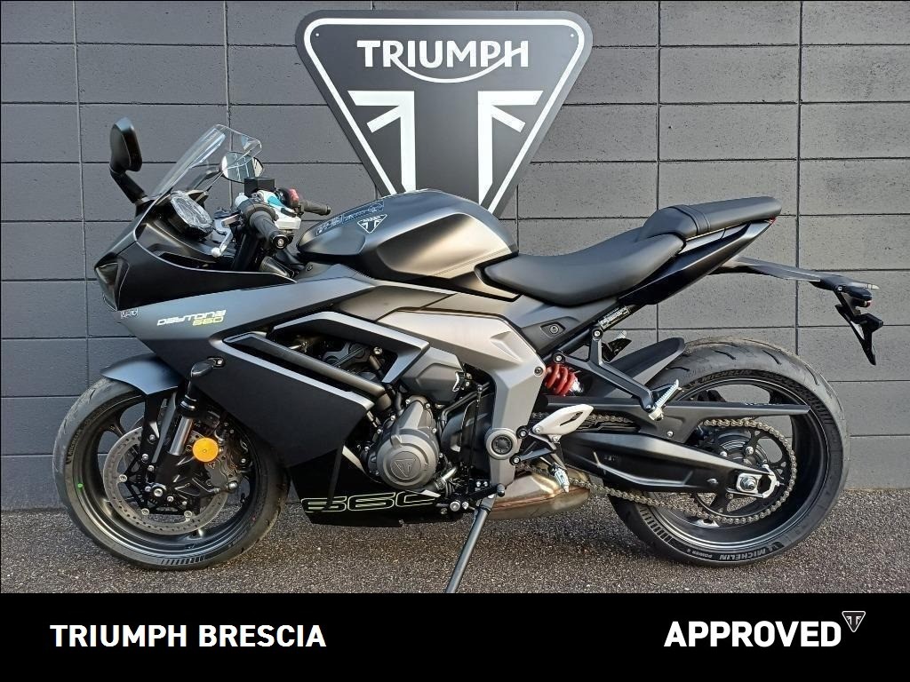 TRIUMPH Daytona 660 Abs