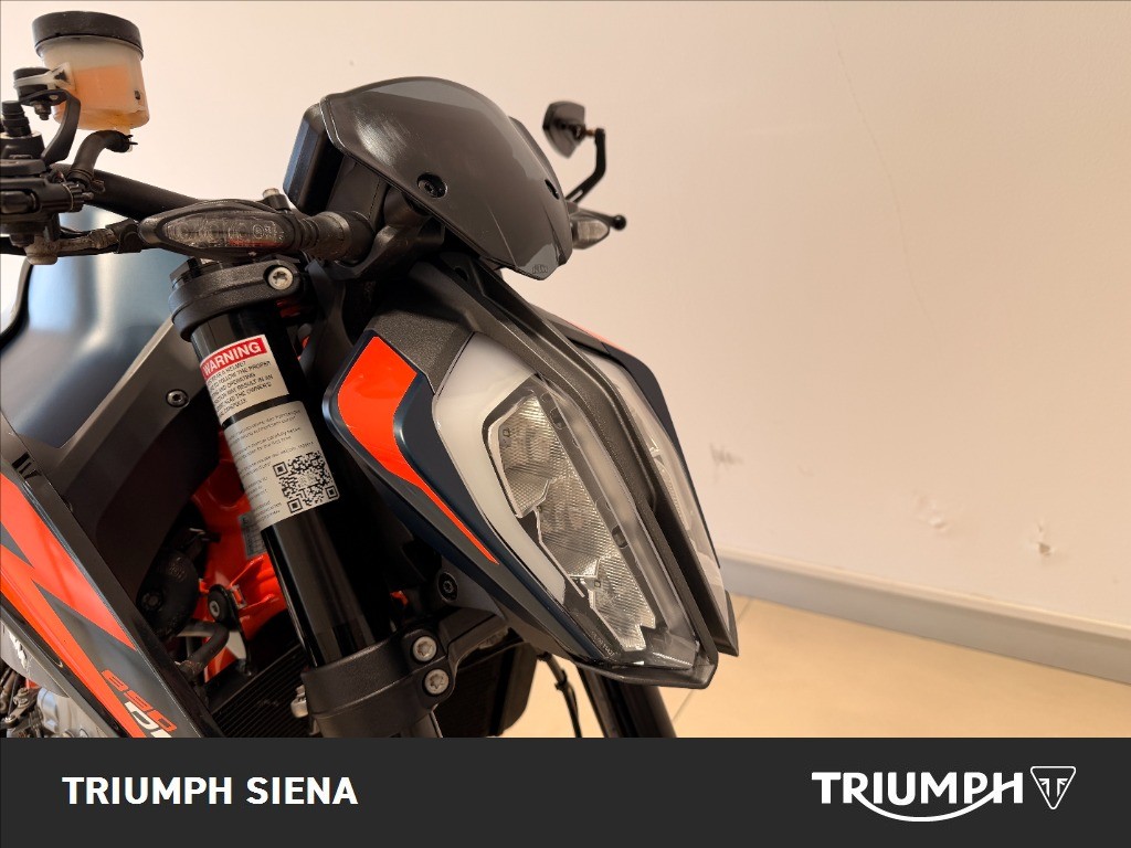 KTM 890 Duke R