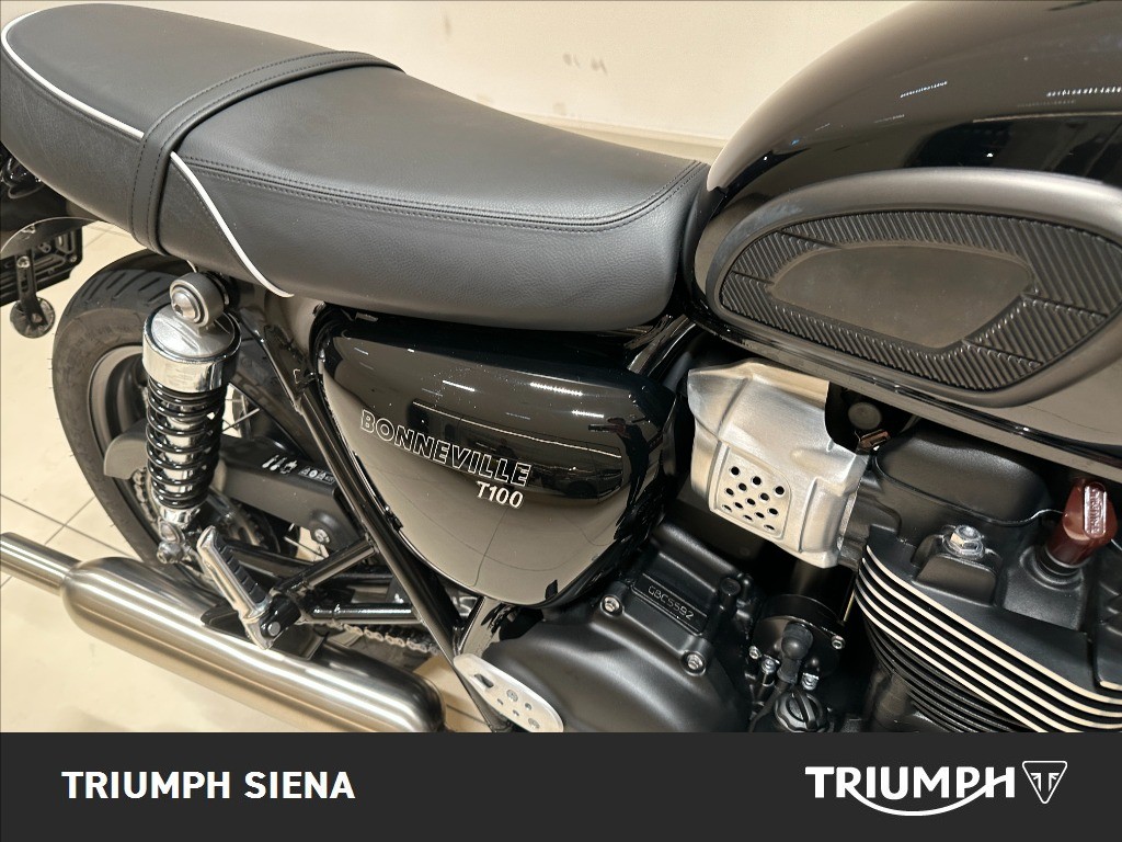 TRIUMPH Bonneville 900 T100 Stealth Edition