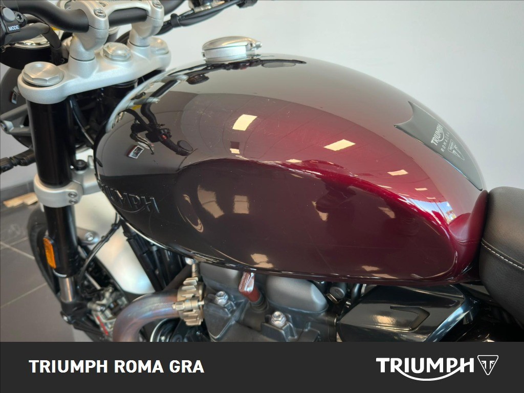 TRIUMPH Speed Twin 1200 Stealth Edition Abs