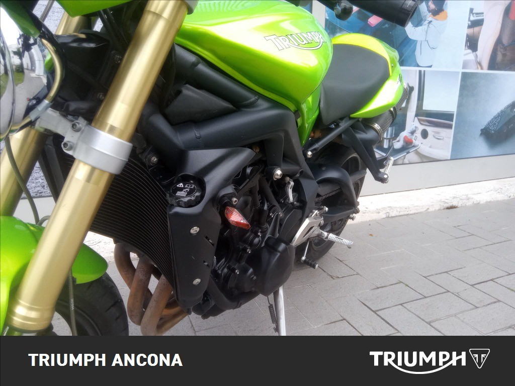 TRIUMPH Street Triple 675 