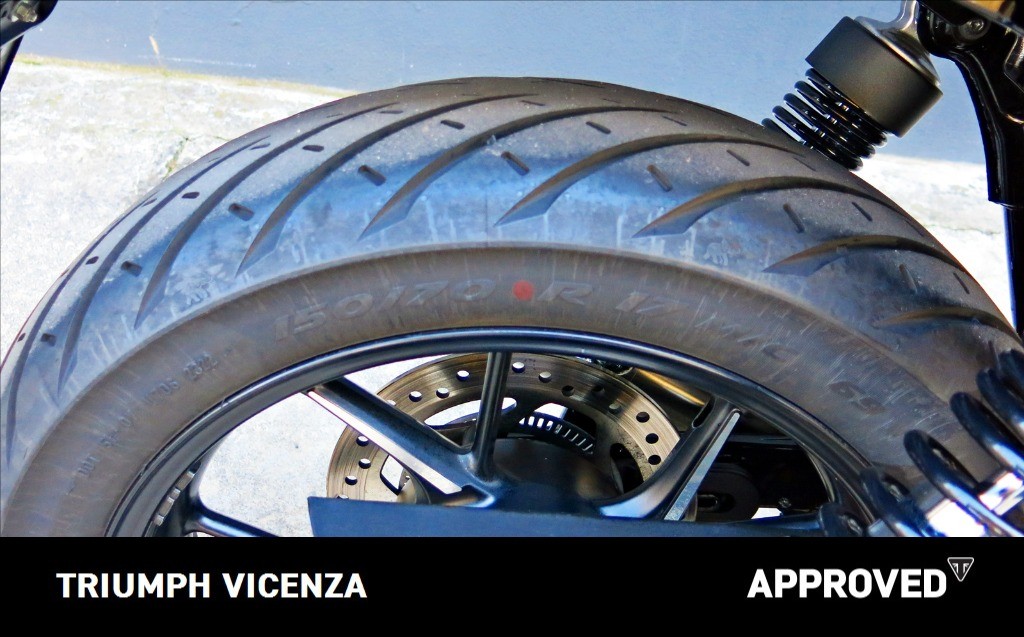 TRIUMPH Street Twin 900 