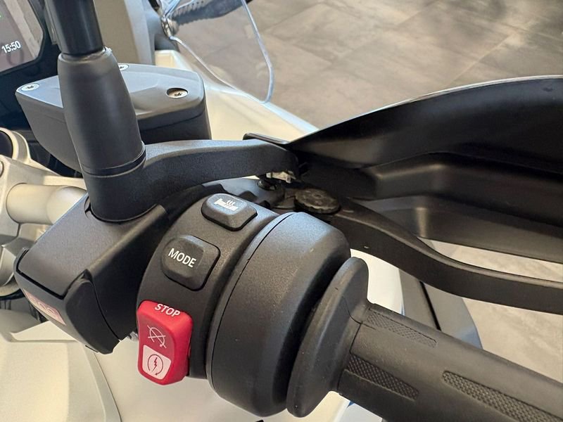 BMW F 900 GS Adventure Ride Pro Abs