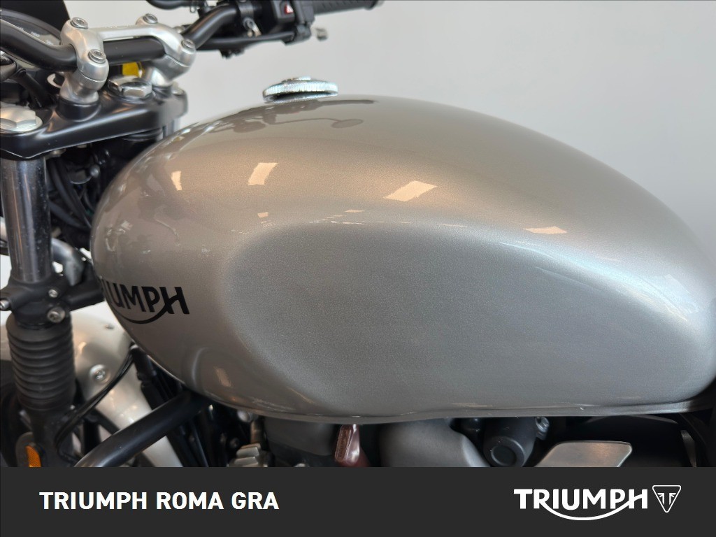 TRIUMPH Street Twin 900 