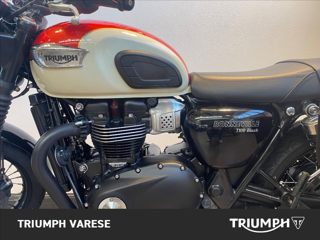TRIUMPH Bonneville 900 T100 Black