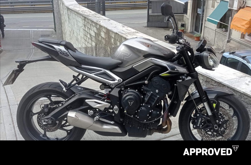 TRIUMPH Street Triple 765 R